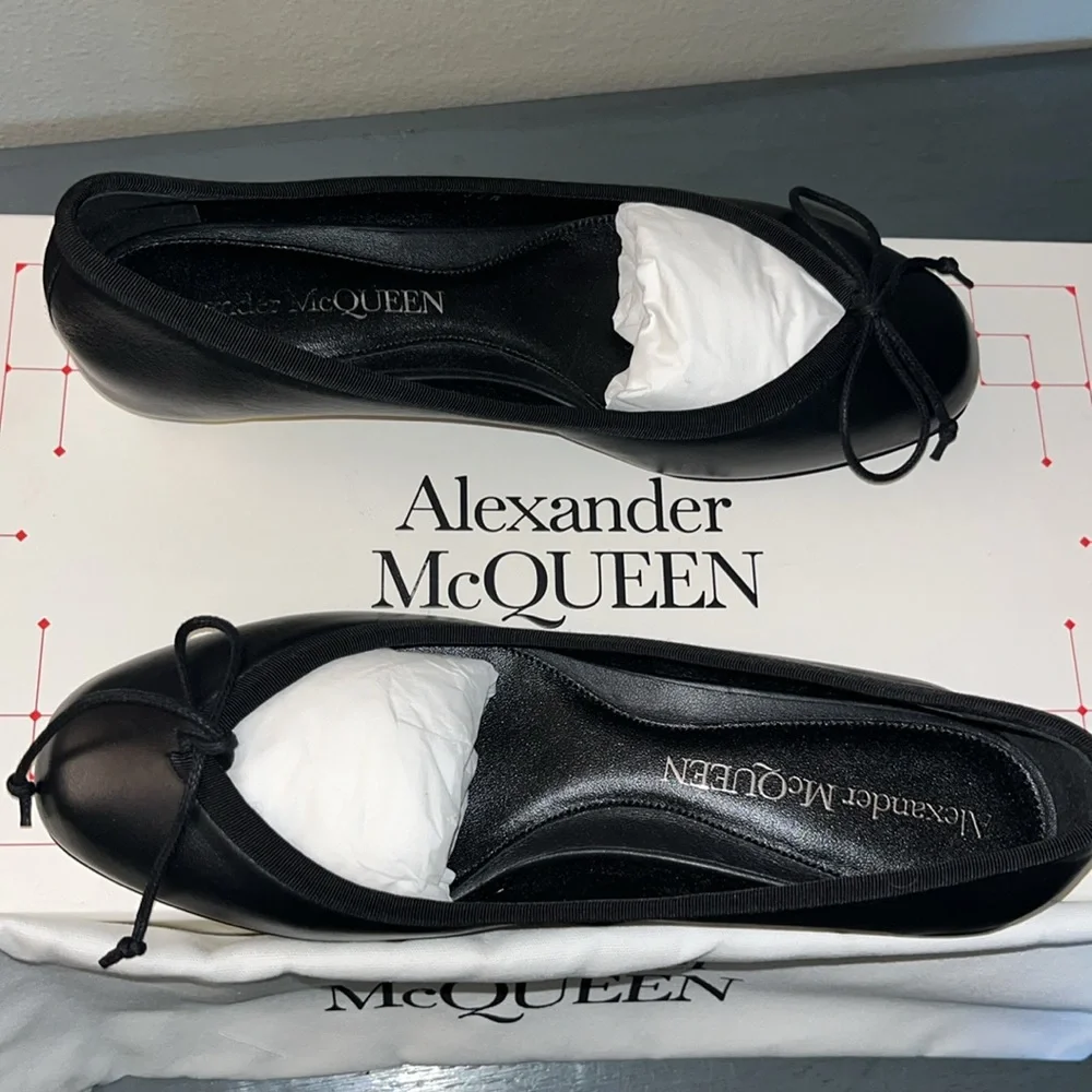 Alexander McQueen Armadillo Leather Black Ballerina Flats NIB EU sz 37.5 / 7.5